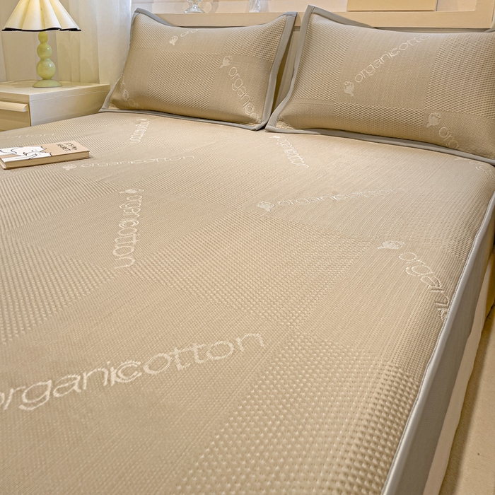 91家纺网 家纺一手货源 找家纺 富馨莱 2025新款A类480克PE凉感凉豆豆凉席三件套和单件床笠款 绅士咖