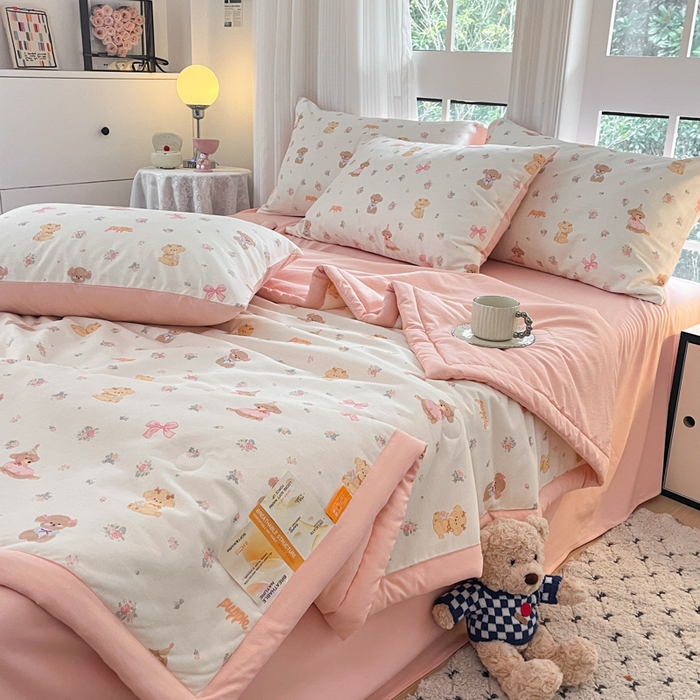 91家纺网 家纺一手货源 找家纺 一加一 2025新款A棉B水洗棉大豆夏被四件套 酷卡小狗