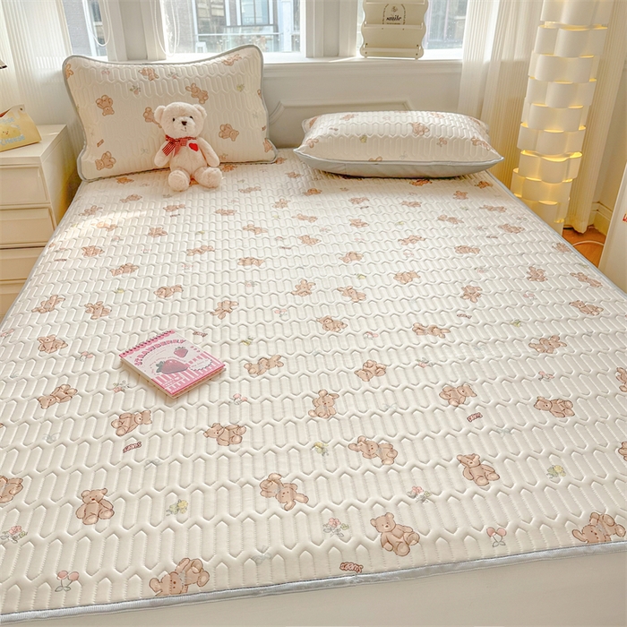 91家纺网 家纺一手货源 找家纺 慕尚家纺 2025新款小清新凉感丝乳胶席 宝贝小熊