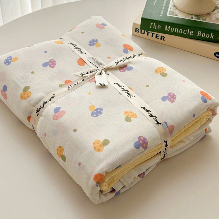 91家纺网 家纺一手货源 找家纺 2025新款全棉有氧A类母婴级双层纱印花四件套 彩菇轻语