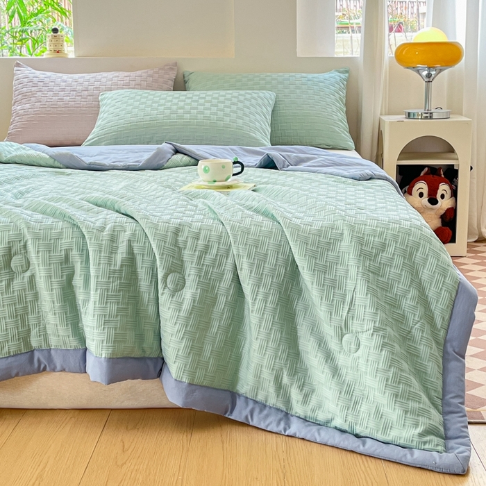 91家纺网 家纺一手货源 找家纺 欧邦 2025新款华夫格水洗棉夏被 绿＋蓝