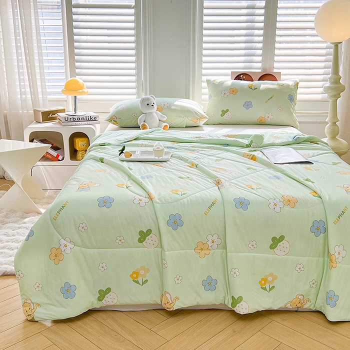 91家纺网 家纺一手货源 找家纺 好梦来家纺（原锦茂家纺） 2025新款印花凉感丝抗菌夏被 花园里