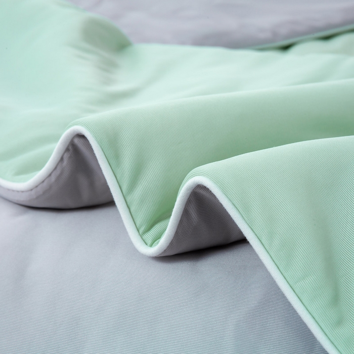 91家纺网 家纺一手货源 找家纺 好梦来家纺（原锦茂家纺） 2026新款印花凉感丝抗菌夏被 绿拼灰