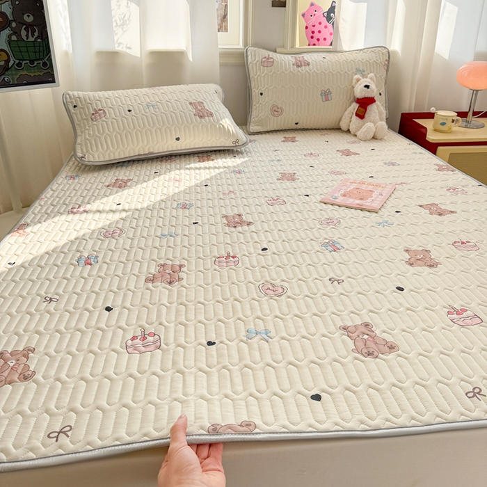 91家纺网 家纺一手货源 找家纺 慕尚家纺 2025新款小清新凉感丝乳胶席 甜品小熊