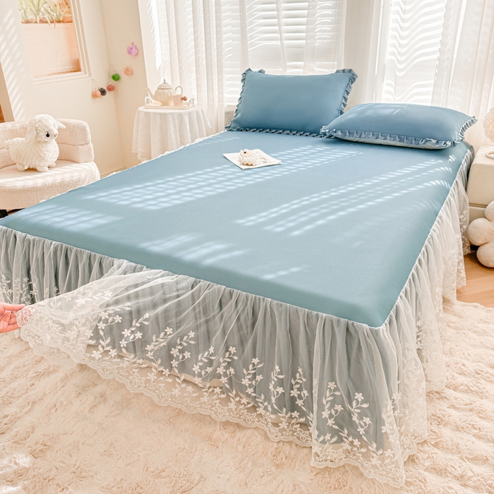 91家纺网 家纺一手货源 找家纺 LIFE.丽芙 2025春夏新款独家研发太空层凉感软席双层蕾丝边冰丝凉席床裙款 宾利蓝