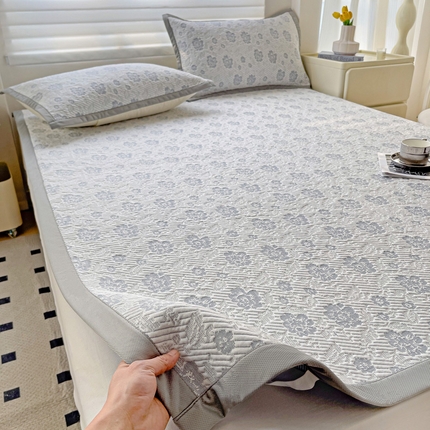 91家纺网 家纺一手货源 找家纺 （总）富馨莱 2025新款A类480克PE凉感凉豆豆凉席三件套和单件平铺款