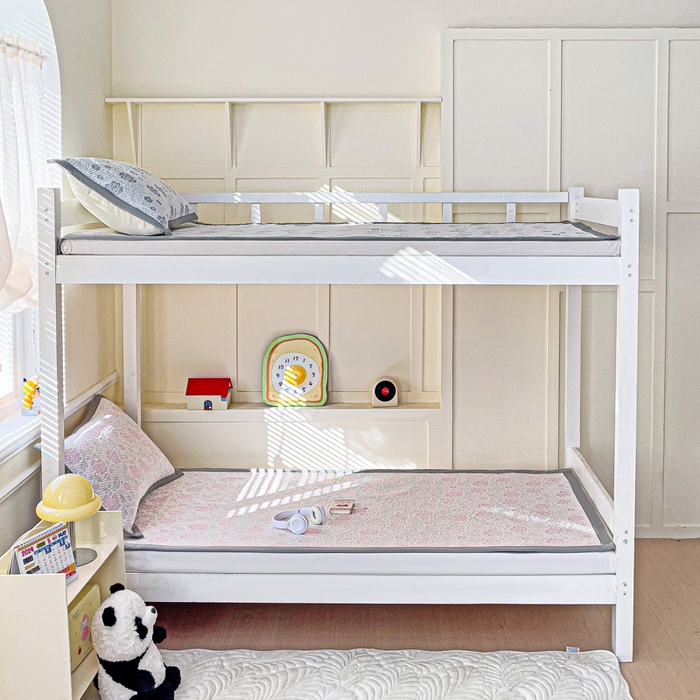 91家纺网 家纺一手货源 找家纺 富馨莱 2025新款A类480克PE凉感凉豆豆凉席三件套和单件学生款 玫瑰花园-粉