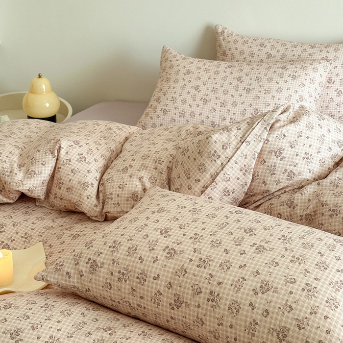 91家纺网 家纺一手货源 找家纺 塞纳 2026新款.全棉有氧双层纱四件套-场景一 倩影-米黄