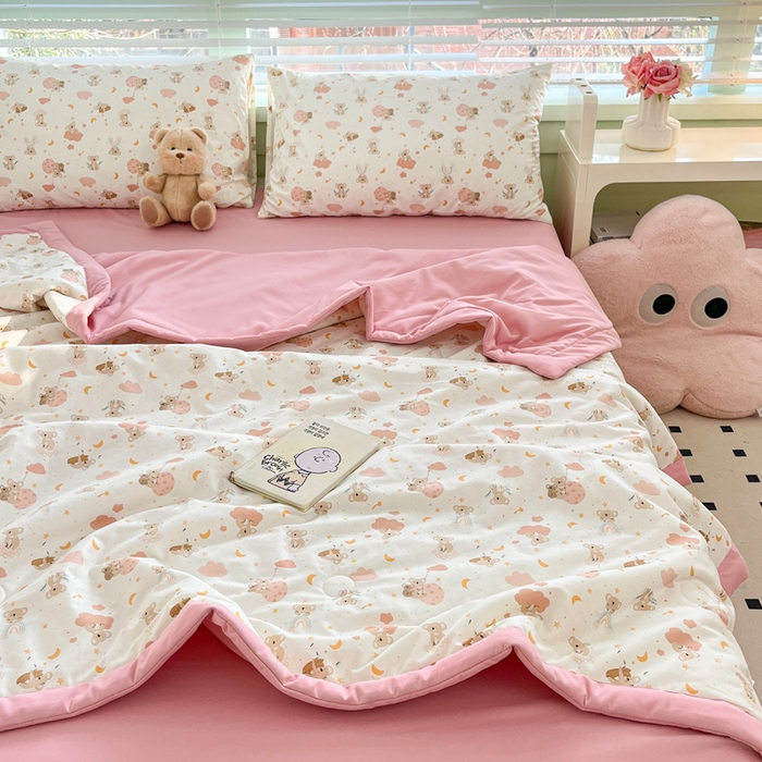 91家纺网 家纺一手货源 找家纺 一加一 2025新款A棉B水洗棉大豆夏被四件套 乖乖熊