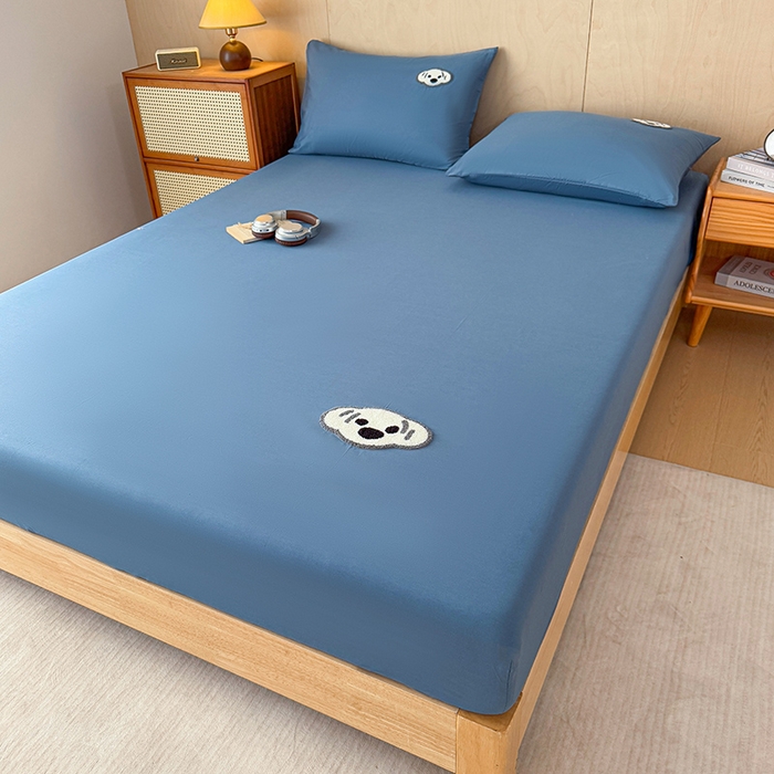 91家纺网 家纺一手货源 找家纺 澳梵家居 2025新款A类全棉毛巾绣床笠 小白-藏蓝