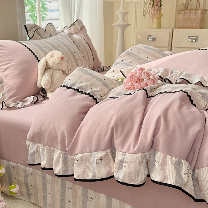 91家纺网 家纺一手货源 找家纺 大麦家纺 2025新款韩式花边亲肤棉四件套 线条狗