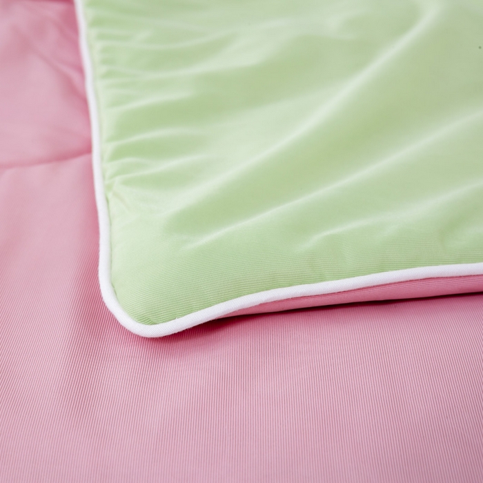 91家纺网 家纺一手货源 找家纺 好梦来家纺（原锦茂家纺） 2026新款印花凉感丝抗菌夏被 绿拼粉