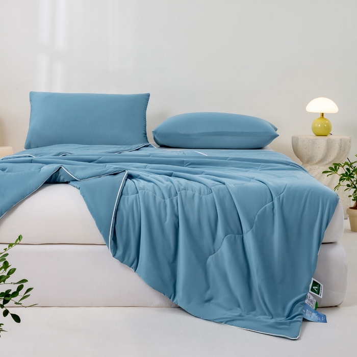 91家纺网 家纺一手货源 找家纺 好梦来家纺（原锦茂家纺） 2025新款印花凉感丝抗菌夏被 深蓝