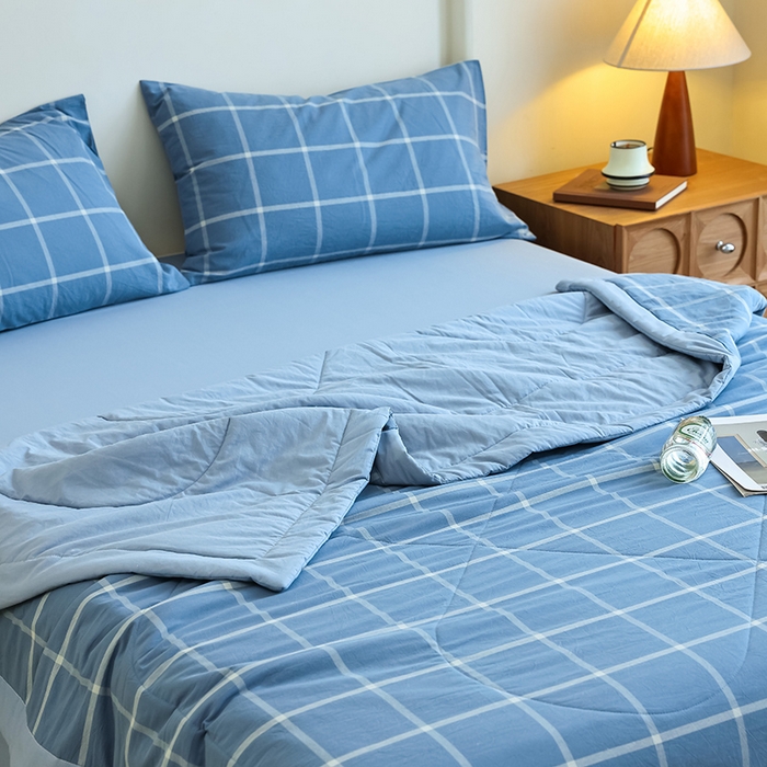 91家纺网 家纺一手货源 找家纺 雯雨家纺 2025新款A类无印风里外全棉纯棉水洗棉新疆棉花夏被夏凉被空调被 海蓝大格