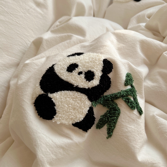 91家纺网 家纺一手货源 找家纺 慕尚家纺 2025新款春夏新款色织水洗棉毛巾绣四件套 熊猫 米白