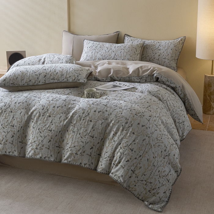 91家纺网 家纺一手货源 找家纺 2025新款亲肤全棉三层纱提花四件套 叶语-珠子褐