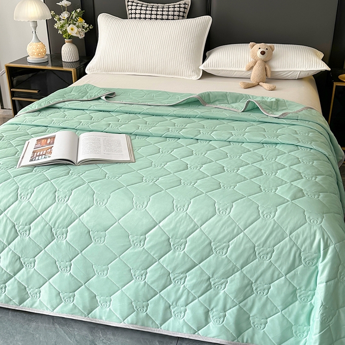 91家纺网 家纺一手货源 找家纺 爱洛家纺 2025新款A类凉感丝夏被被子被芯 清新绿