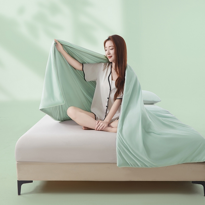 91家纺网 家纺一手货源 找家纺 迪乐妮 2025新款云母凉感夏凉被 丹青绿