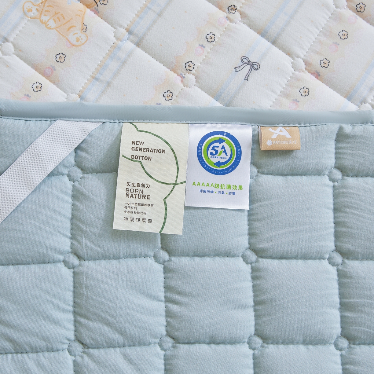 91家纺网 家纺一手货源 找家纺 魅图家纺 2025新款A类云朵棉抗菌棉花床护垫 田园猫咪