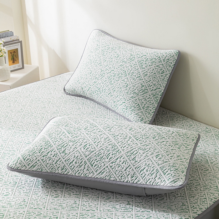 91家纺网 家纺一手货源 找家纺 鑫姿席业 2025新款A类凉感冰豆豆席 雅致床笠款-冰豆绿