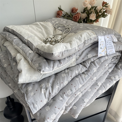 奈萝家纺 奈萝2025新款全棉13372法式花边纯棉夏被春秋被 灰色玫瑰