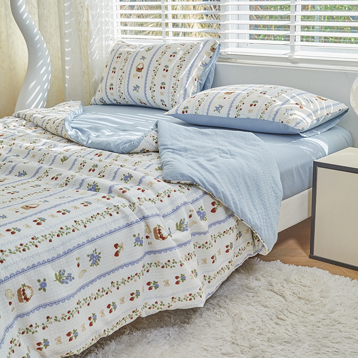 91家纺网 家纺一手货源 找家纺 迪乐妮 2025新款彩竺棉夏被四件套 蕾丝草莓