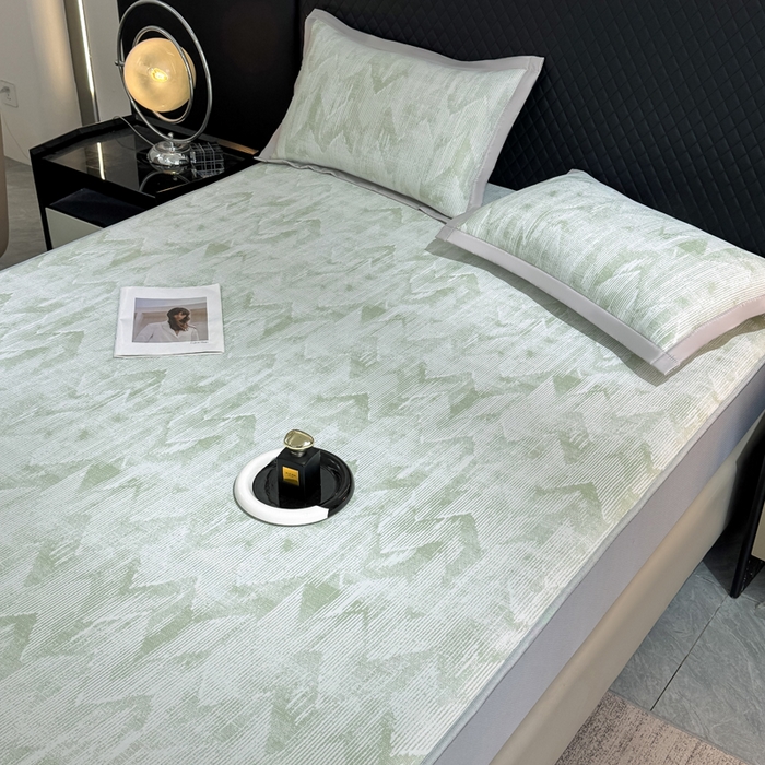 91家纺网 家纺一手货源 找家纺 999家纺 2025新款高端轻奢PE中分子凉感大提花凉席软席 山溪-绿（床笠款）