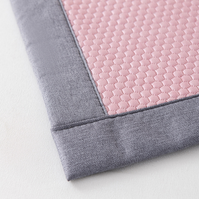 91家纺网 家纺一手货源 找家纺 2025新款山茶花系列冰豆豆凉席 山茶花床席款-粉