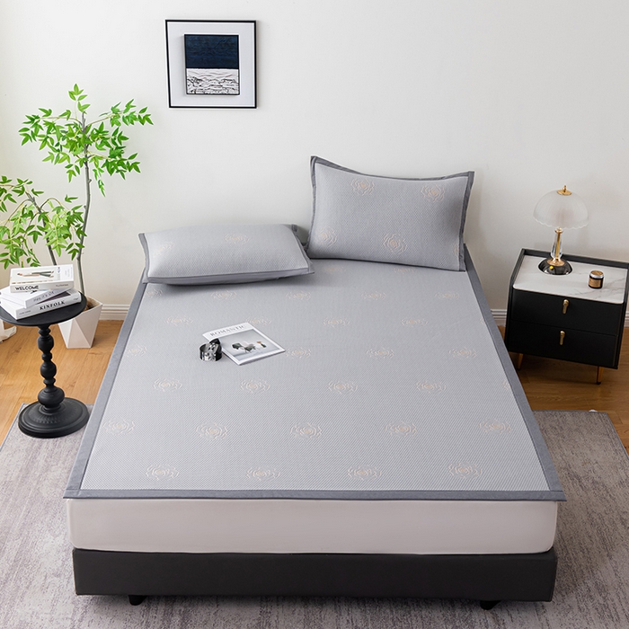 91家纺网 家纺一手货源 找家纺 2025新款山茶花系列冰豆豆凉席 山茶花床席款-浅灰