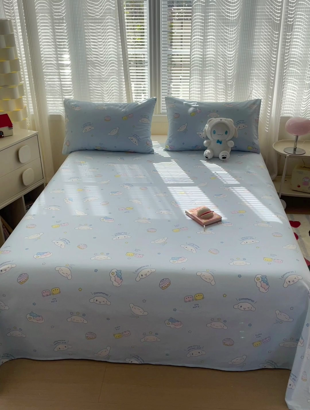 91家纺网 家纺一手货源 找家纺 （总）名兮家居 2025新款全棉纯棉经典小版奥特曼三丽鸥床单【含防伪标】
