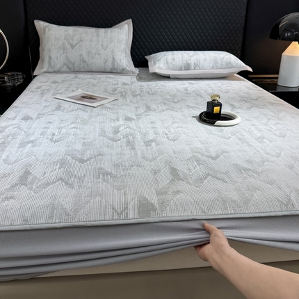 91家纺网 家纺一手货源 找家纺 小萌虎 小萌虎 2025新款PE高分子乙纶提花凉感凉席床席款床笠款 山溪-灰（床笠款）