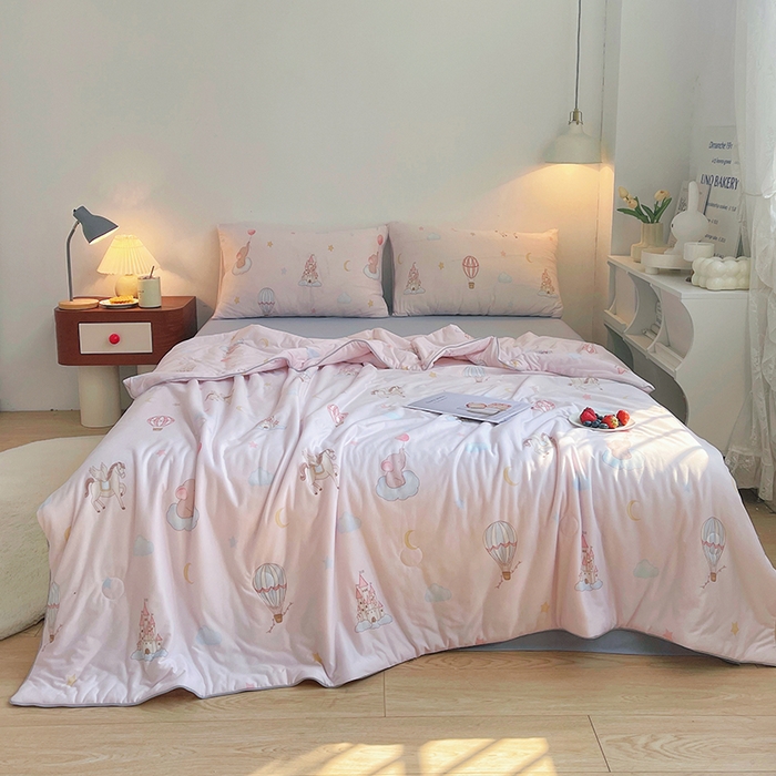 91家纺网 家纺一手货源 找家纺 简爱 2025新款A类针织棉大豆纤维夏被 布拉格