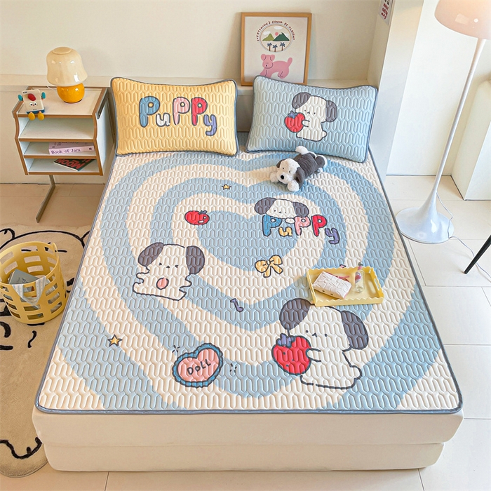 91家纺网 家纺一手货源 找家纺 布卢姆床垫 2025新款A类大版数码凉感丝乳胶凉席 草莓小狗