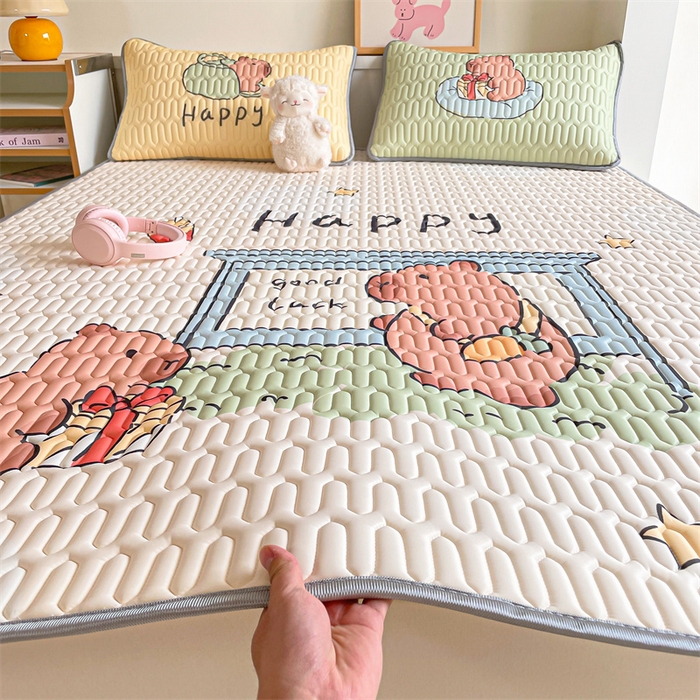 91家纺网 家纺一手货源 找家纺 布卢姆床垫 2025新款A类大版数码凉感丝乳胶凉席 好运每天