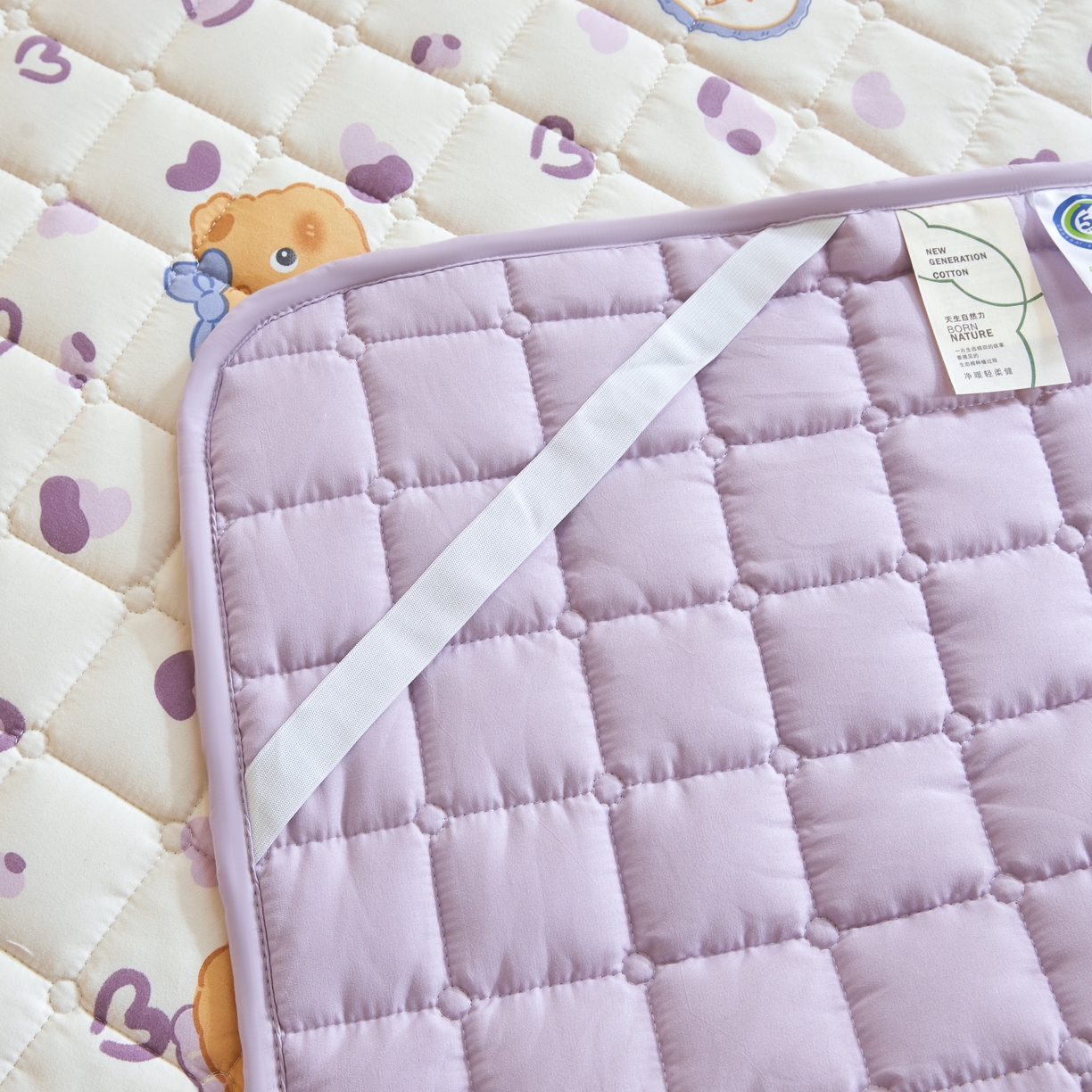 91家纺网 家纺一手货源 找家纺 魅图家纺 2025新款A类云朵棉抗菌棉花床护垫 爱心熊