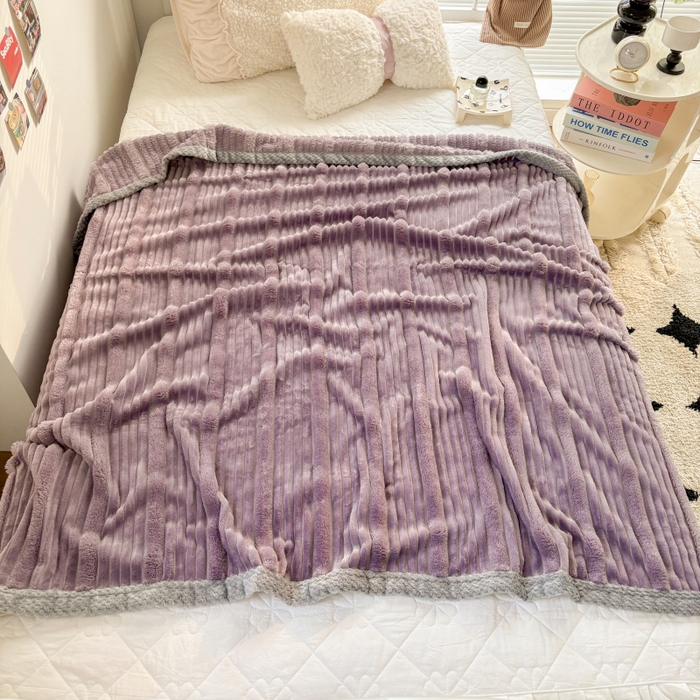 91家纺网 家纺一手货源 找家纺 潮邦创意家居2025新款云朵绒灰边舒绵云朵毯 灰边舒绵云朵毯-紫色