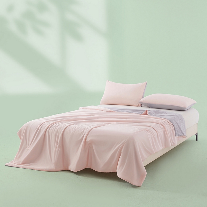 91家纺网 家纺一手货源 找家纺 迪乐妮 2025新款云母凉感夏凉被 奶茶粉