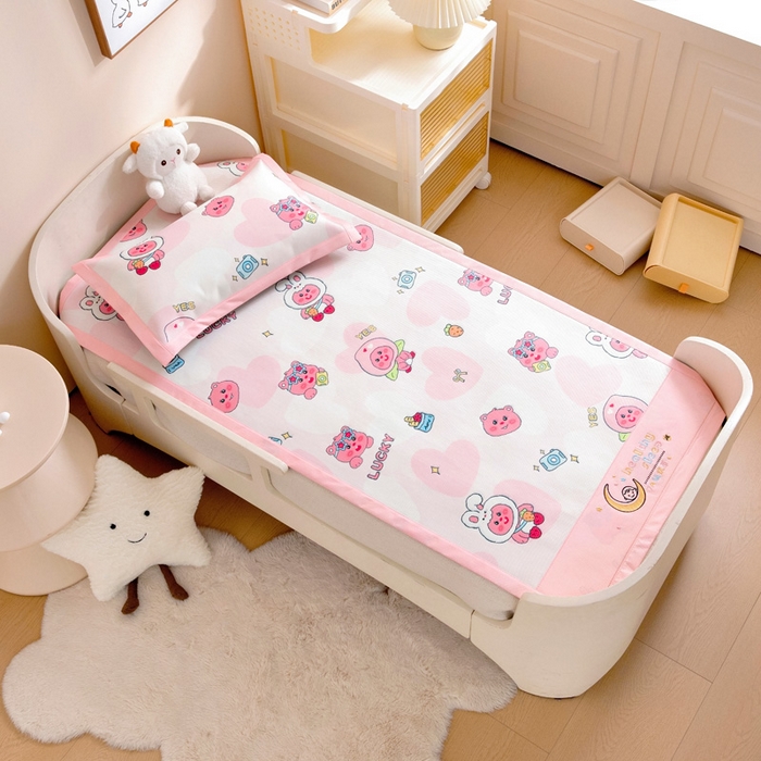 91家纺网 家纺一手货源 找家纺 宝贝优选 2025新款宝贝优选儿童7A抗菌高密绣花冰丝席 粉粉小熊