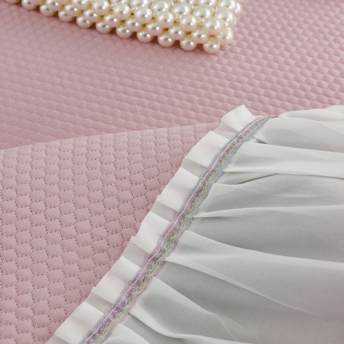 91家纺网 家纺一手货源 找家纺 新月家纺（锦威郎） 2025新款凉豆豆亲肤英文床裙 粉色