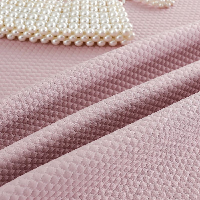 91家纺网 家纺一手货源 找家纺 新月家纺（锦威郎） 2025新款凉豆豆亲肤英文床裙 粉色