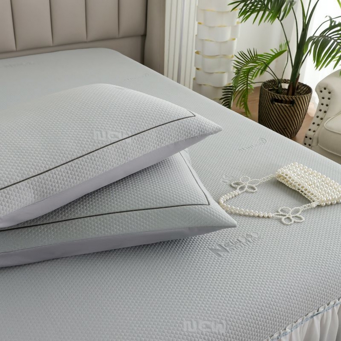 91家纺网 家纺一手货源 找家纺 新月家纺（锦威郎） 2025新款凉豆豆亲肤英文床裙 灰色