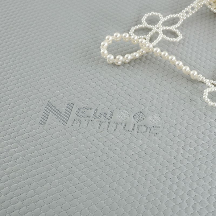 91家纺网 家纺一手货源 找家纺 新月家纺（锦威郎） 2025新款凉豆豆亲肤英文床裙 灰色