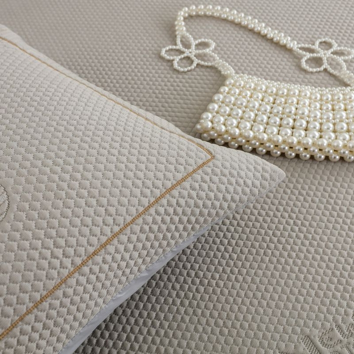 91家纺网 家纺一手货源 找家纺 新月家纺（锦威郎） 2025新款凉豆豆亲肤英文床裙 咖色