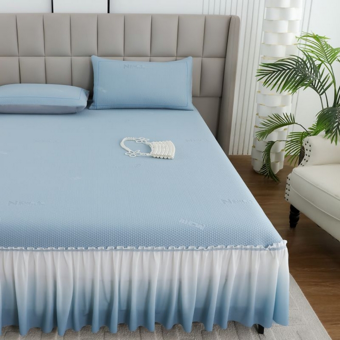 91家纺网 家纺一手货源 找家纺 新月家纺（锦威郎） 2025新款凉豆豆亲肤英文床裙 蓝色