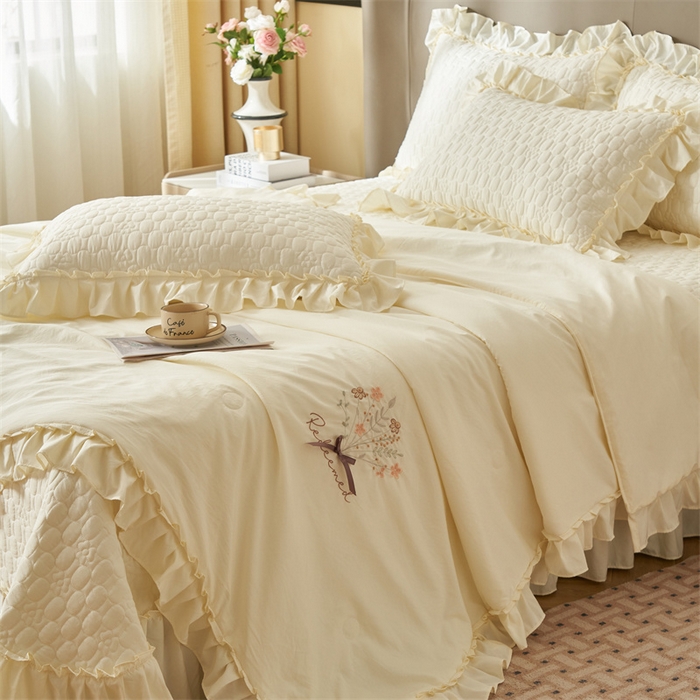 91家纺网 家纺一手货源 找家纺 2025新款A类多功能床盖单品单床盖床盖单件-情缘 奶昔白