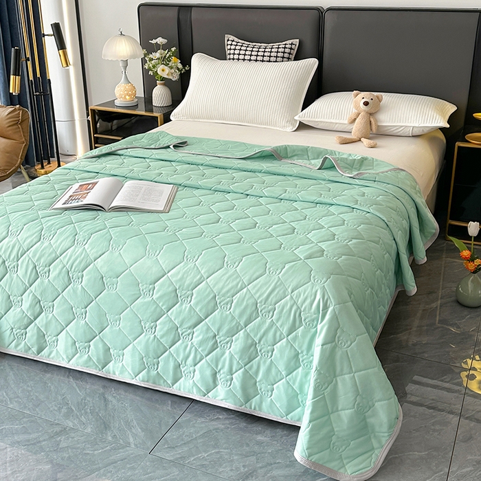 91家纺网 家纺一手货源 找家纺 爱洛家纺 2025新款A类凉感丝夏被被子被芯 清新绿