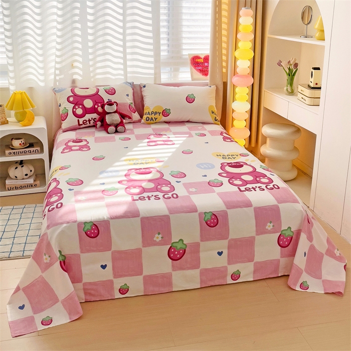 91家纺网 家纺一手货源 找家纺 名兮家居 2025新款全棉纯棉经典小版奥特曼三丽鸥床单【含防伪标】 宝宝草莓熊