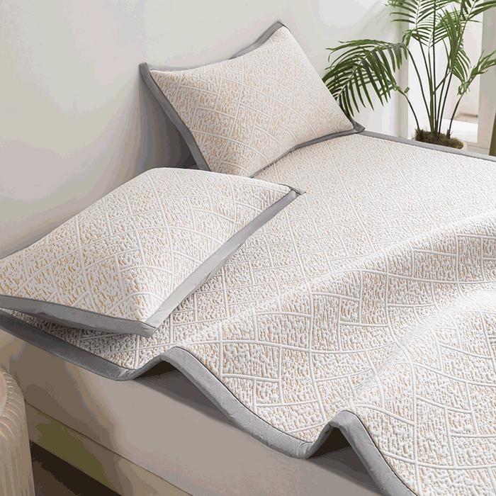 91家纺网 家纺一手货源 找家纺 鑫姿席业 2025新款A类凉感冰豆豆席 雅致床席款-冰咖