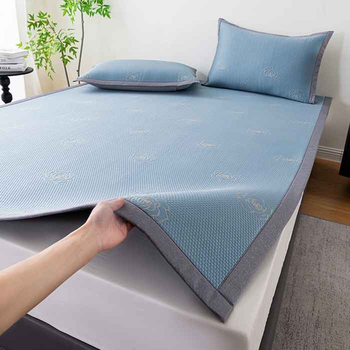 91家纺网 家纺一手货源 找家纺 2025新款山茶花系列冰豆豆凉席 山茶花床席款-蓝