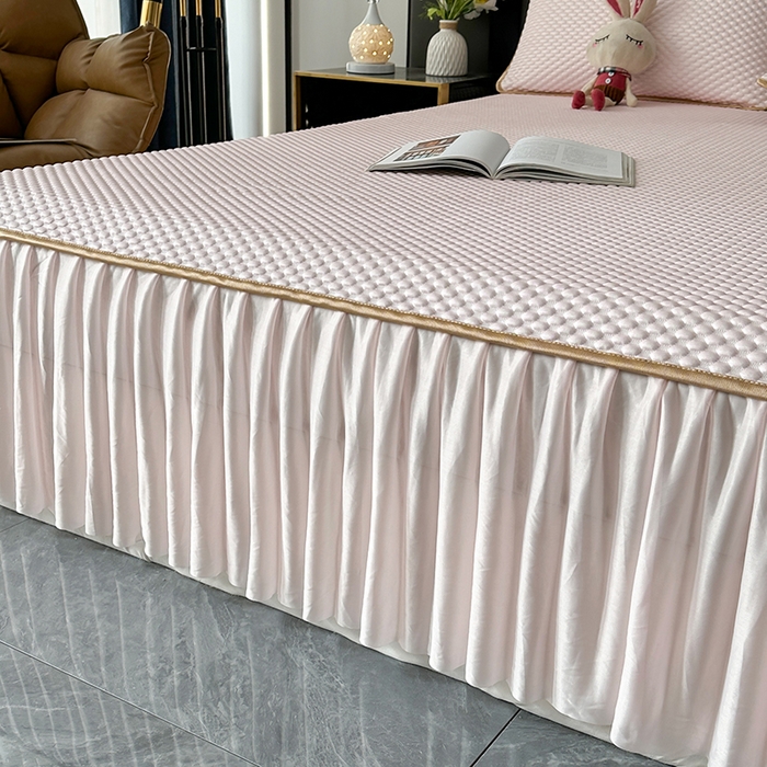 91家纺网 家纺一手货源 找家纺 爱洛家纺 2025新款凉感丝豆豆床裙席 粉玉~豆豆